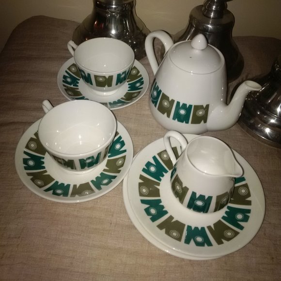 Crown Staffordshire Bone China - Picture 4 of 5